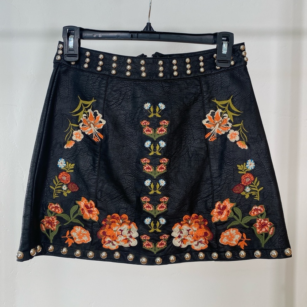 Embroidered Skirt - Signature 8